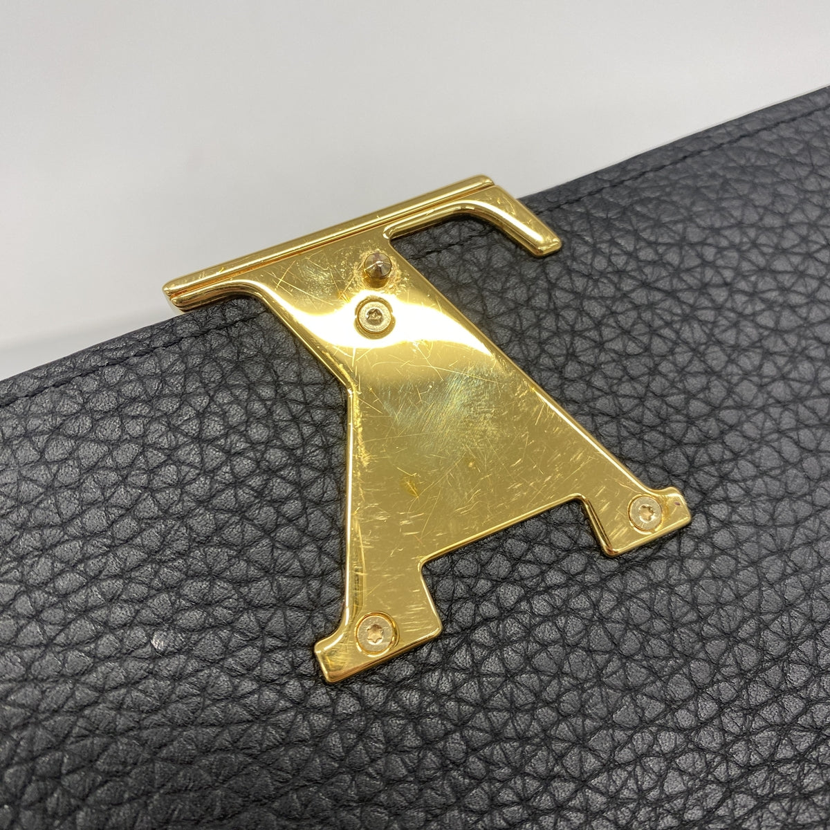 【6ib1526】ルイヴィトン 長財布 トリヨン ポルトフォイユカプシーヌ M62148 ノワール【中古】レディース