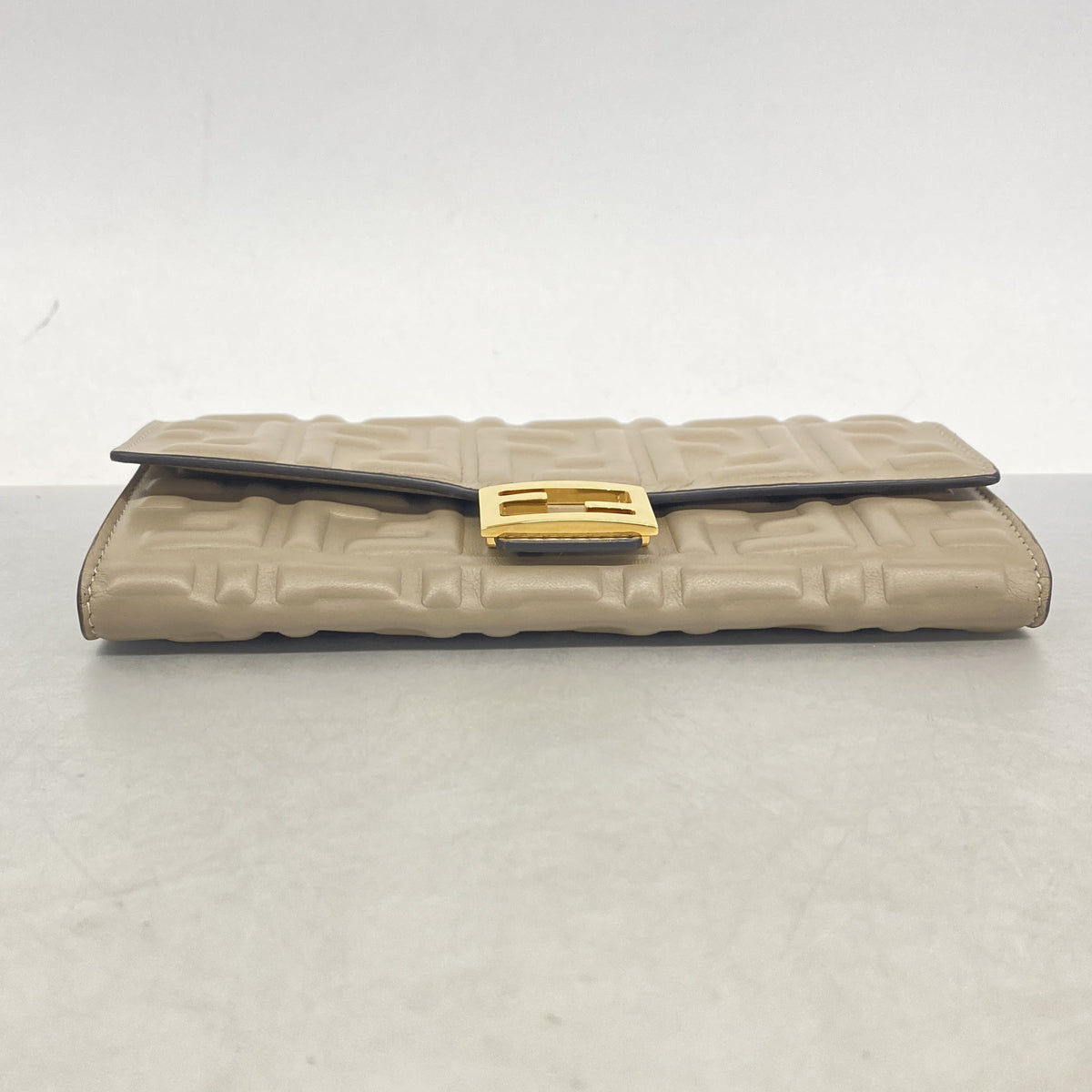 【6ib1540】フェンディ 長財布 レザー グレージュ ゴールド金具【中古】レディース