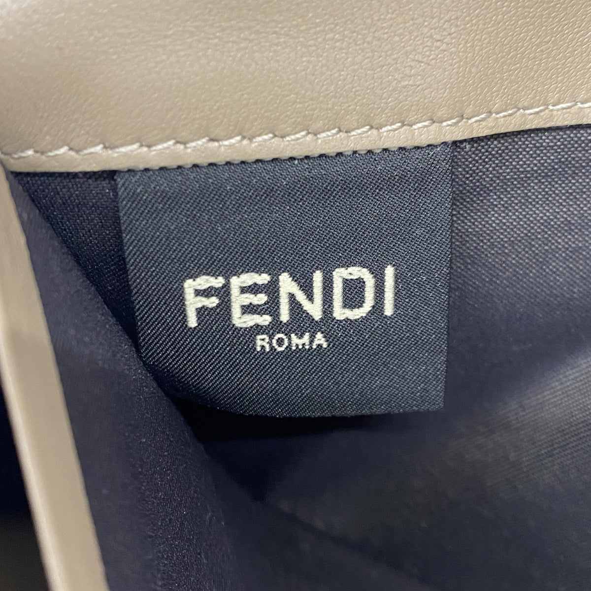 【6ib1540】フェンディ 長財布 レザー グレージュ ゴールド金具【中古】レディース