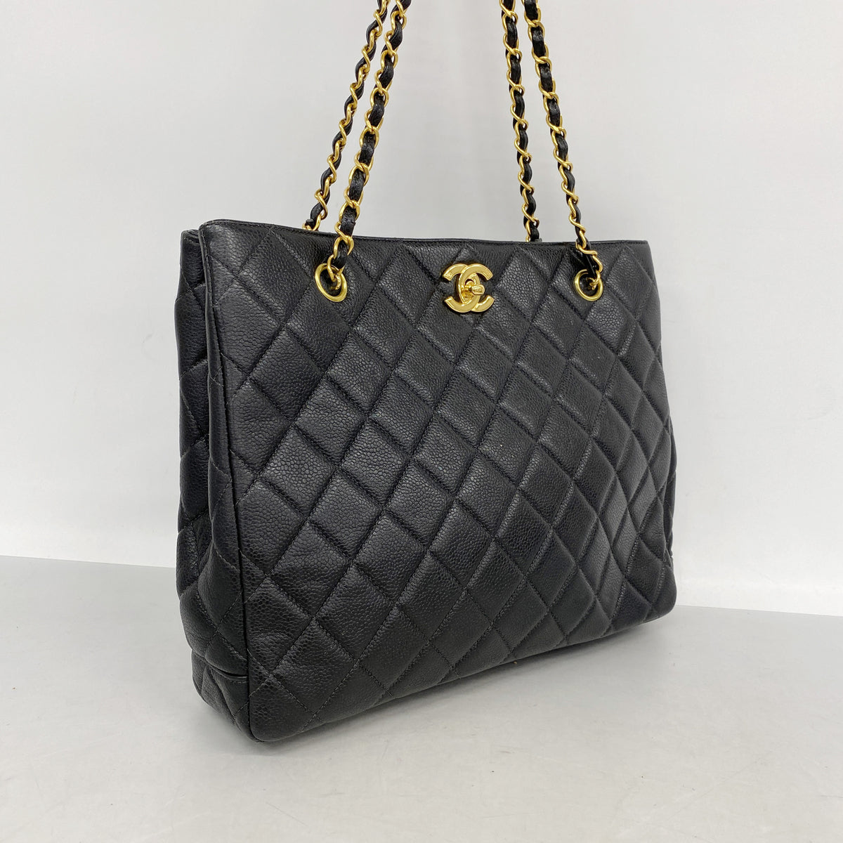 【6ib1558】シャネル ショルダーバッグ マトラッセ チェーンショルダー キャビアスキン ブラック ゴールド金具【中古】レディース