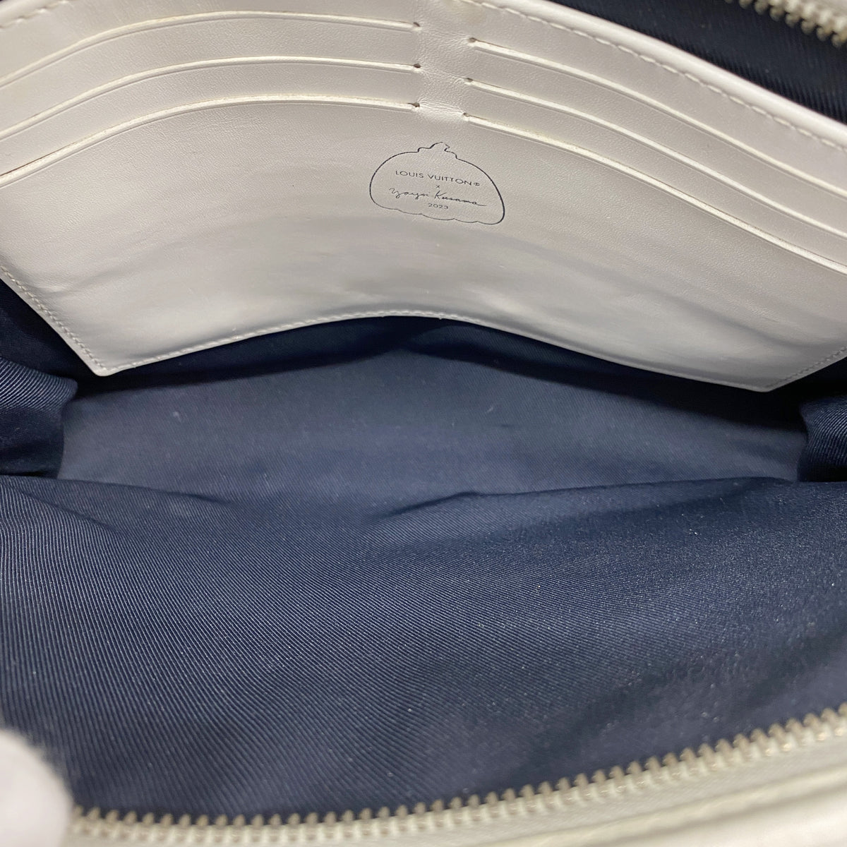 【6ib1595】ルイヴィトン クラッチバッグ モノグラム サイケデリック LV × YK ポシェットヴォワヤージュ M21681 ホワイト ブルー【中古】メンズ