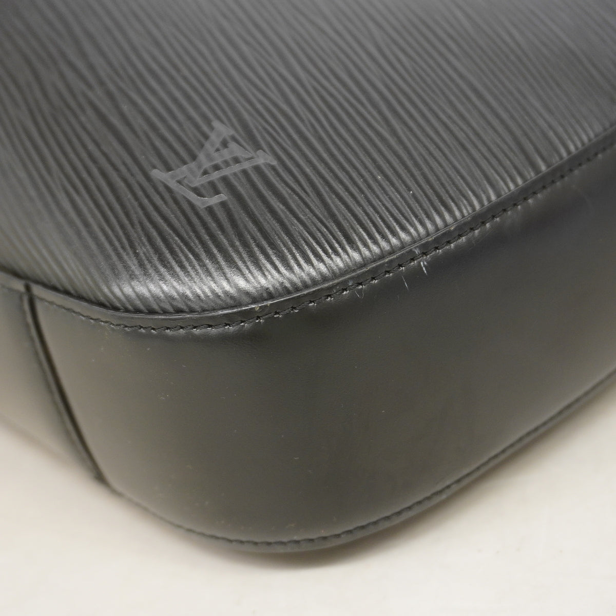 【6ib1613】ルイヴィトン ショルダーバッグ エピ レヴリ M52162 ノワール【中古】レディース