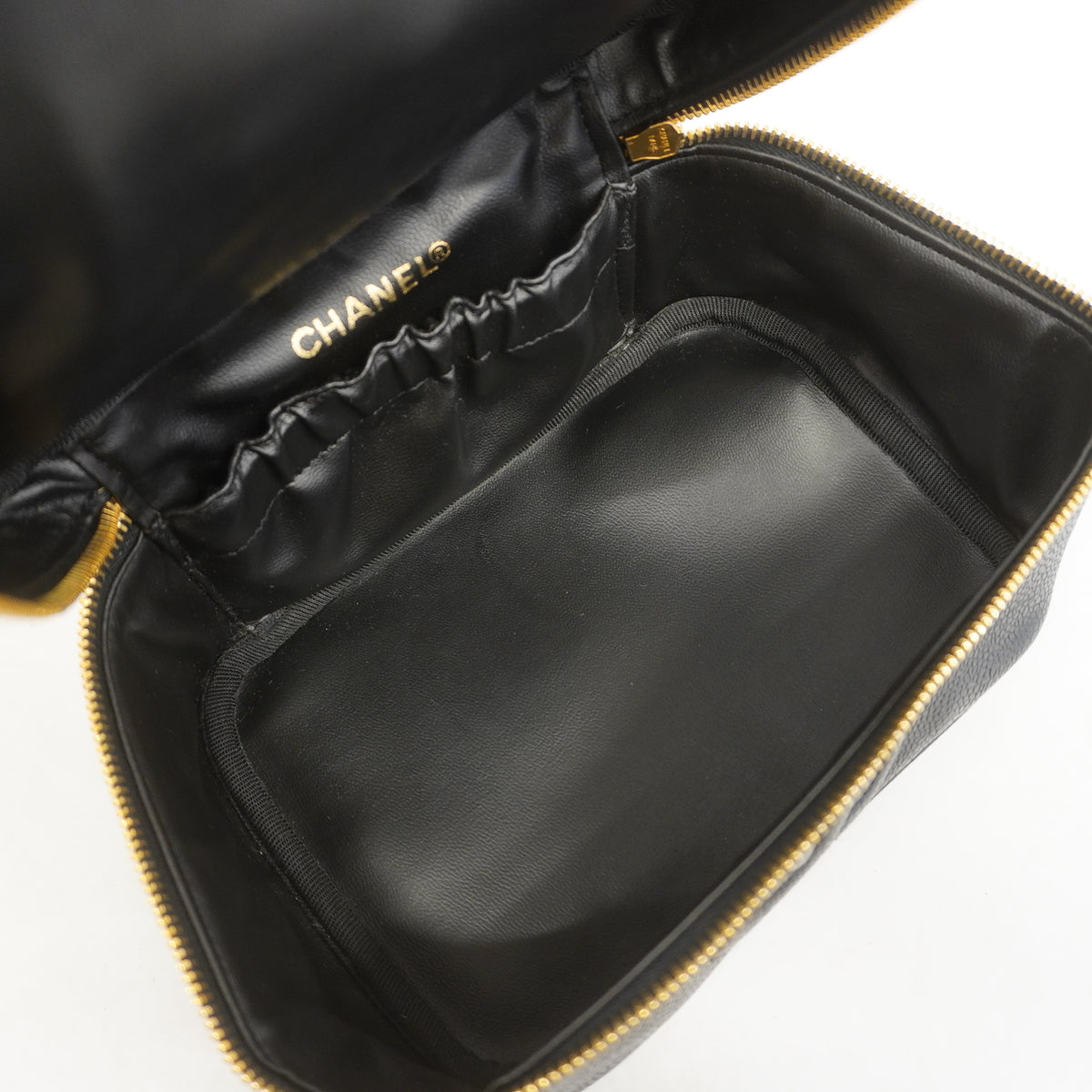 【6ib1654】シャネル バニティバッグ キャビアスキン ブラック ゴールド金具【中古】レディース