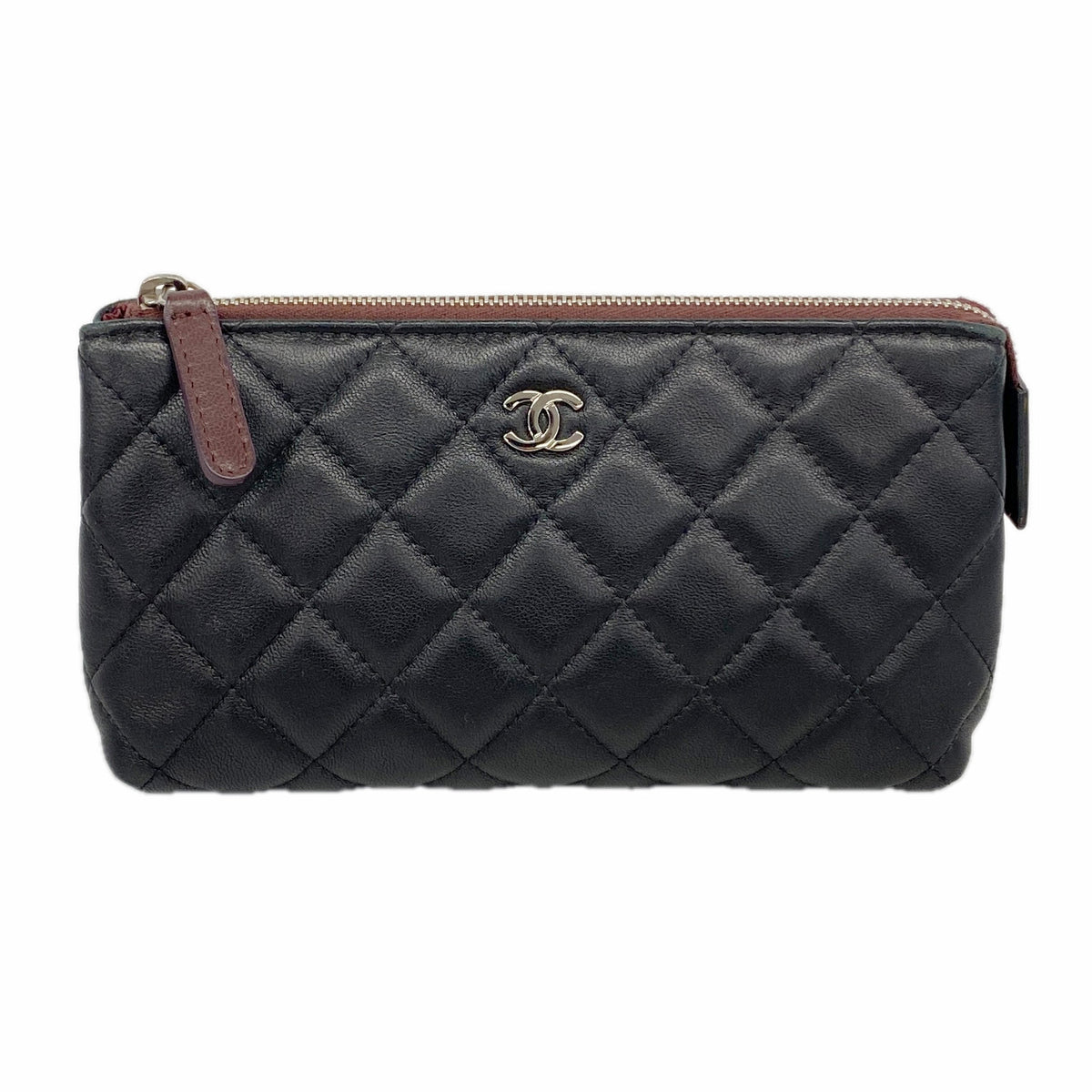 【6ib1677】シャネル ポーチ マトラッセ ラムスキン ブラック シルバー金具【中古】レディース