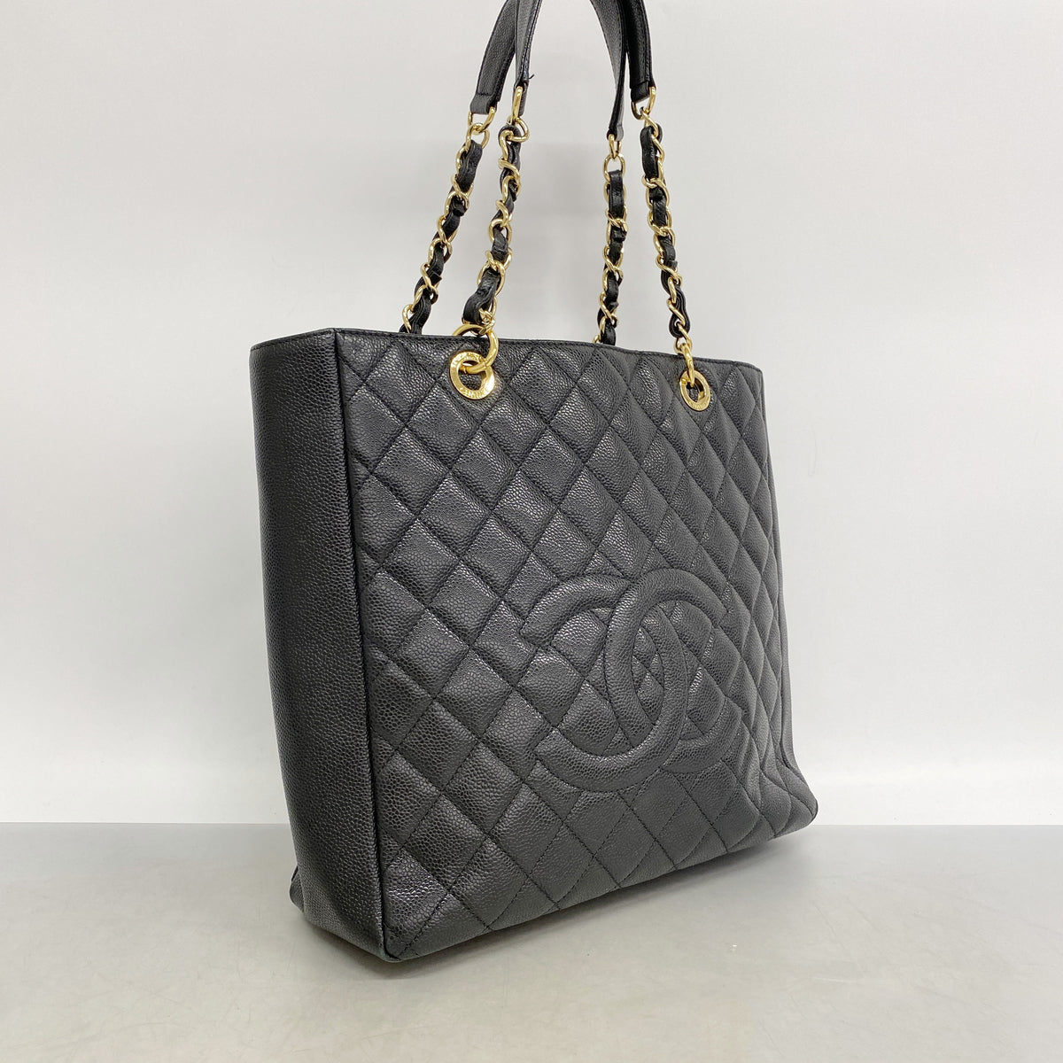 【6ib1683】シャネル チェーントート マトラッセ キャビアスキン ブラック ゴールド金具【中古】レディース