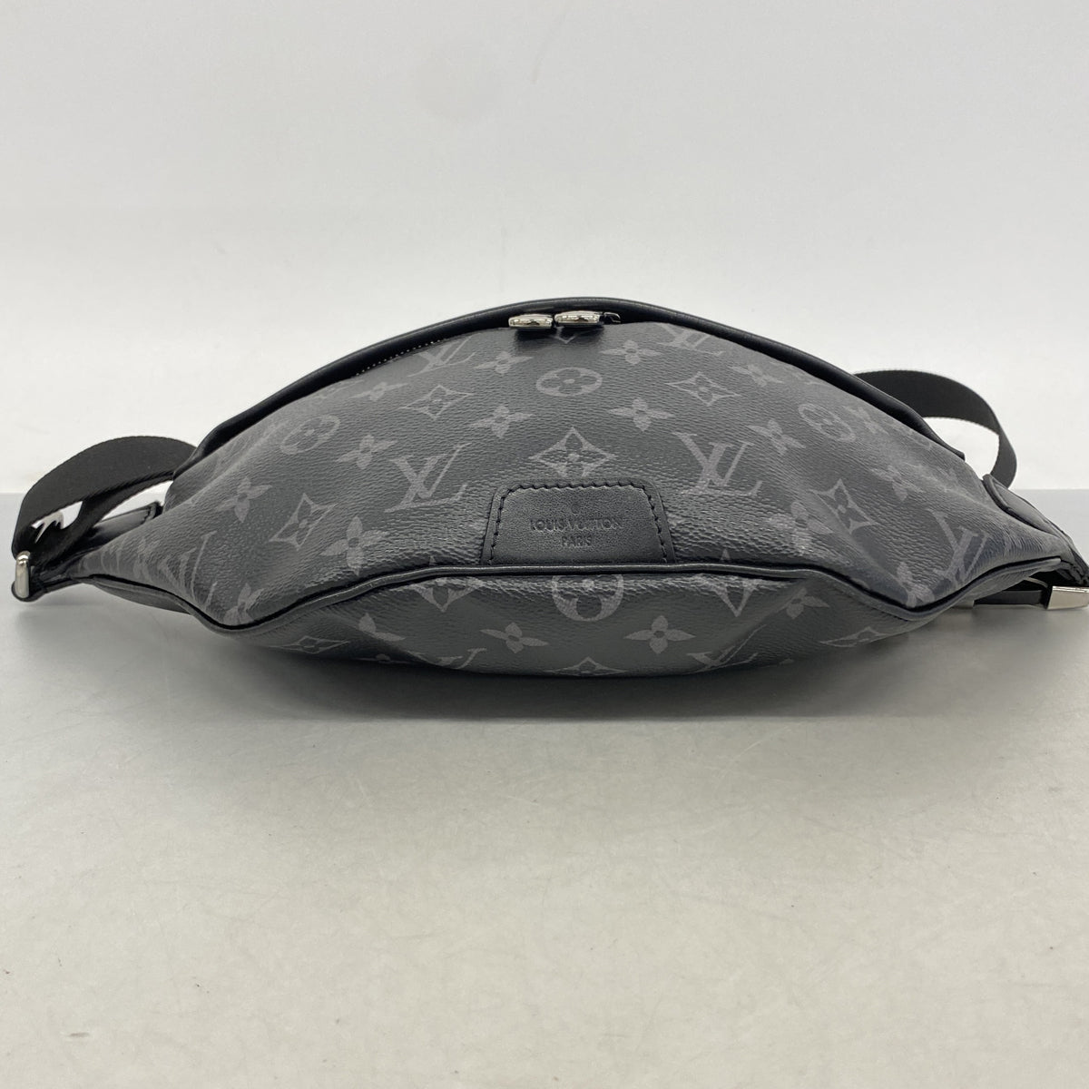 【6ib1702】ルイヴィトン ボディバッグ モノグラム・エクリプス ディスカバリーバムバッグPM M46035 ブラック【中古】メンズ