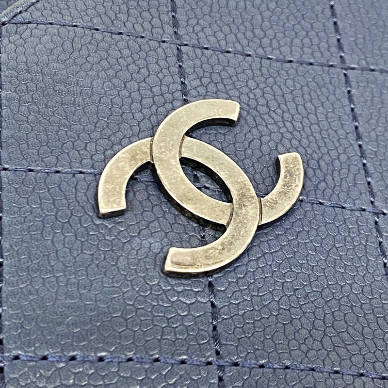 【6ib1768】シャネル ハンドバッグ マトラッセ チェーンショルダー キャビアスキン ブルー シルバー金具 2wayバッグ【中古】レディース