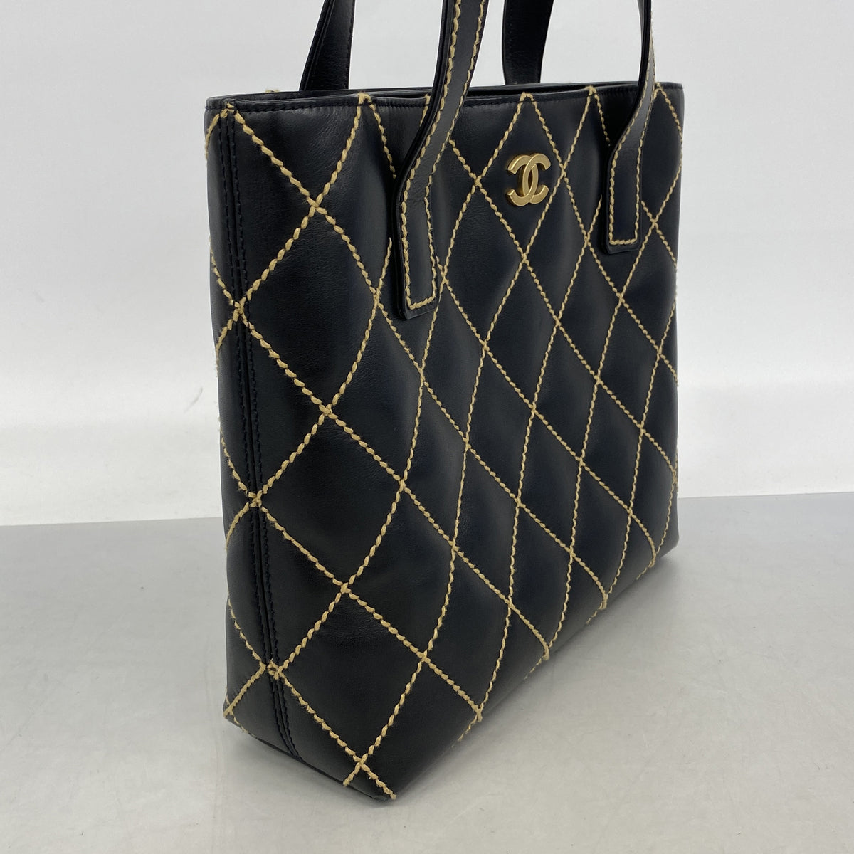 【6ib1801】シャネル ハンドバッグ ワイルドステッチ レザー ブラック ゴールド金具【中古】レディース