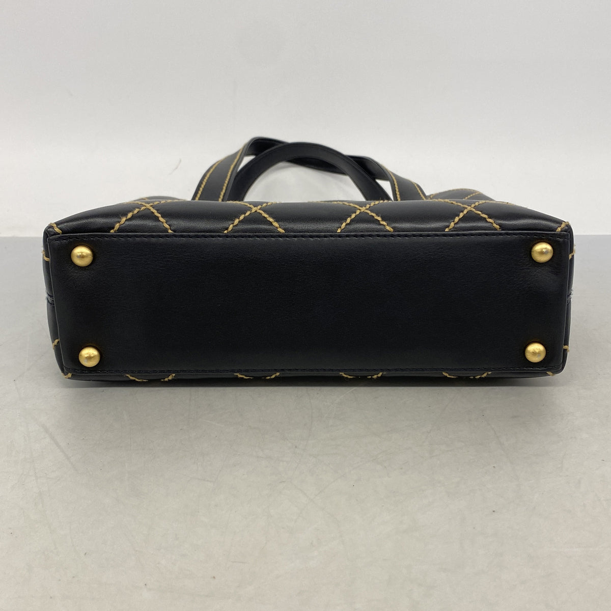 【6ib1801】シャネル ハンドバッグ ワイルドステッチ レザー ブラック ゴールド金具【中古】レディース