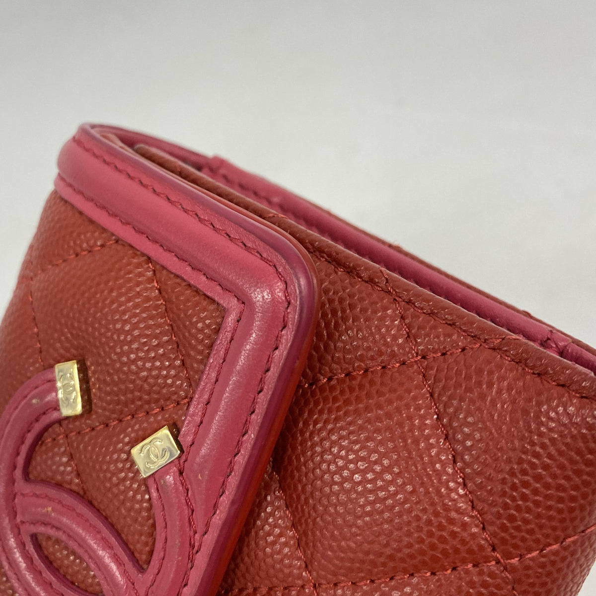 【6ib1802】シャネル 三つ折り財布 CCフィリグリー キャビアスキン レッド ゴールド金具【中古】レディース