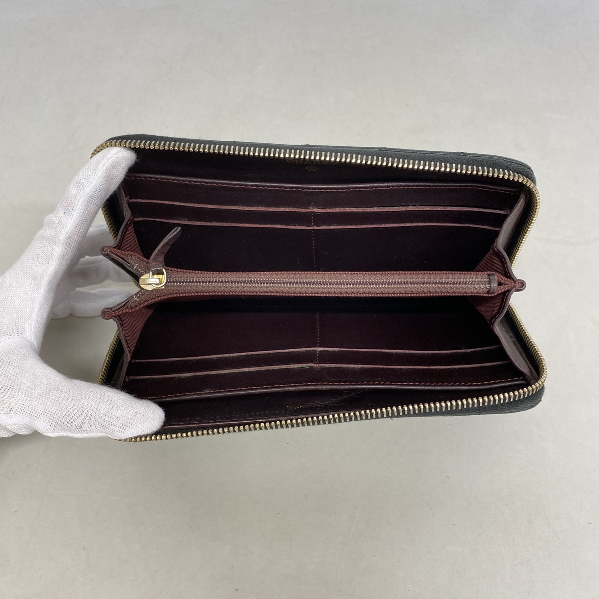 【6ib1816】シャネル 長財布 マトラッセ キャビアスキン ブラック ゴールド金具【中古】レディース