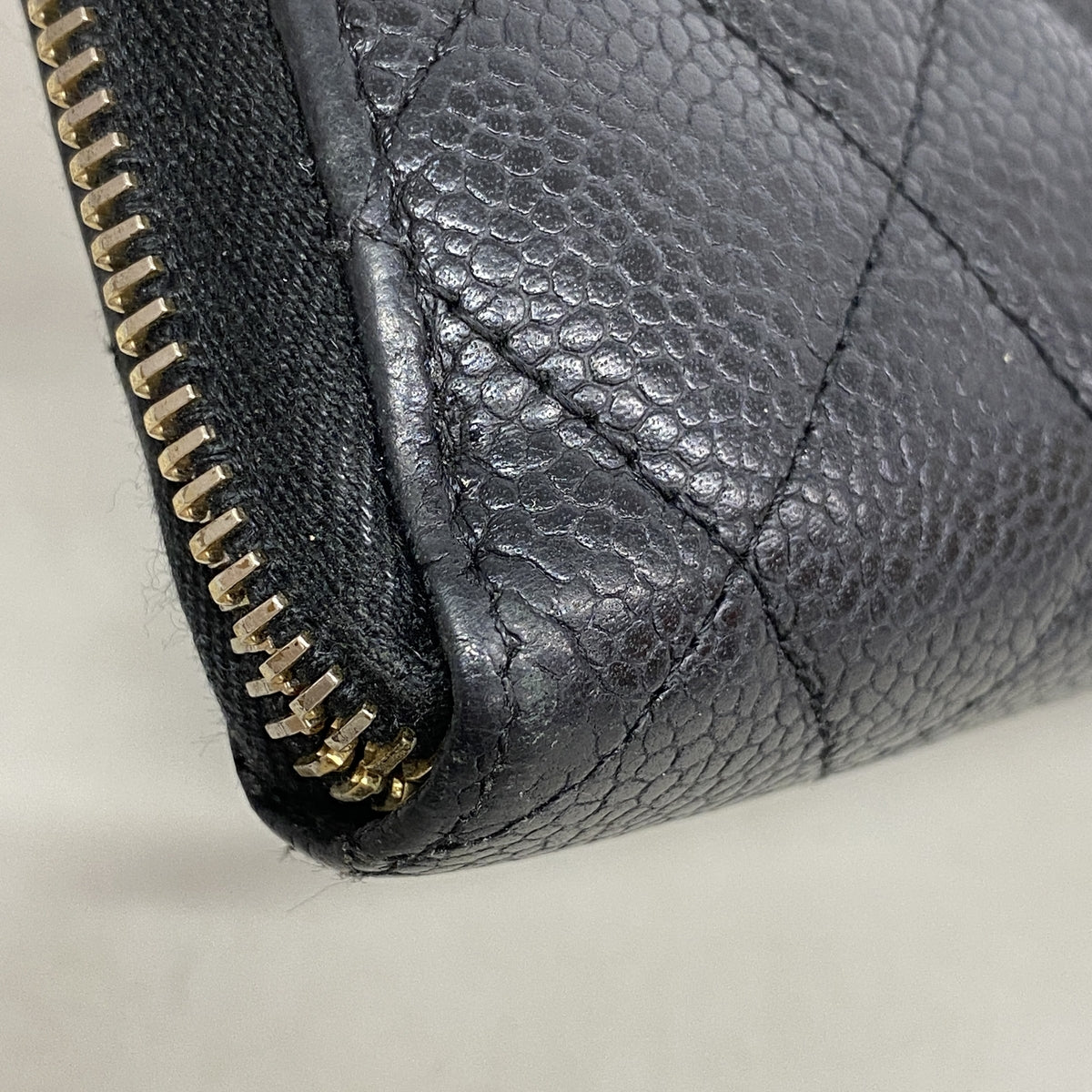 【6ib1816】シャネル 長財布 マトラッセ キャビアスキン ブラック ゴールド金具【中古】レディース