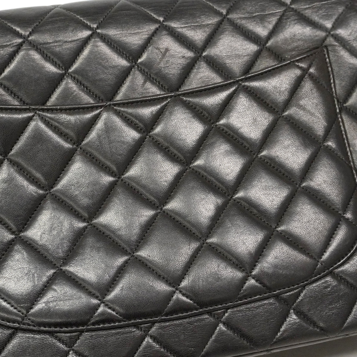 【6ib1822】シャネル ショルダーバッグ デカマトラッセ Wチェーン ラムスキン ブラック ゴールド金具【中古】レディース