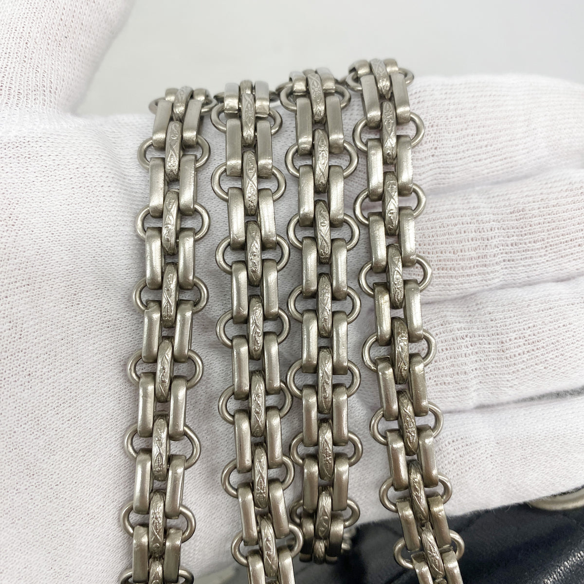 【6ib1882】シャネル ショルダーバッグ 2.55/チョコバー Wチェーン ラムスキン ブラック シルバー金具【中古】レディース