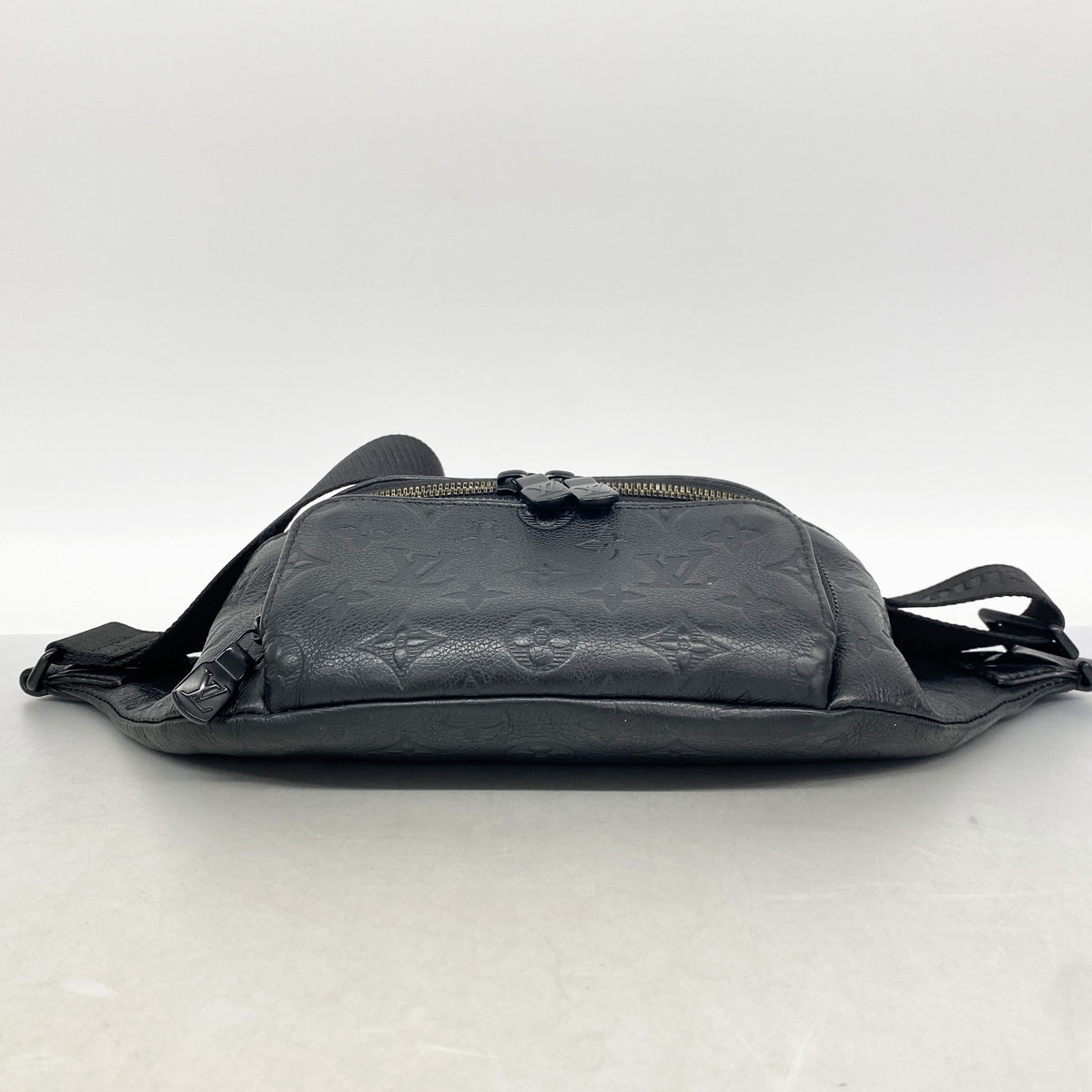 【6ib1887】ルイヴィトン ボディバッグ モノグラム・シャドウ ラッシュバムバッグ M47058 ブラック【中古】メンズ