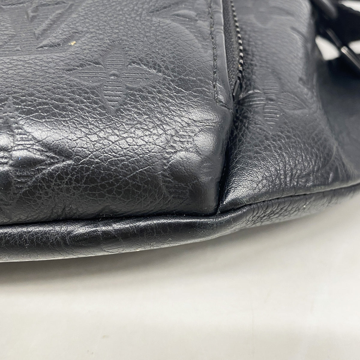 【6ib1887】ルイヴィトン ボディバッグ モノグラム・シャドウ ラッシュバムバッグ M47058 ブラック【中古】メンズ