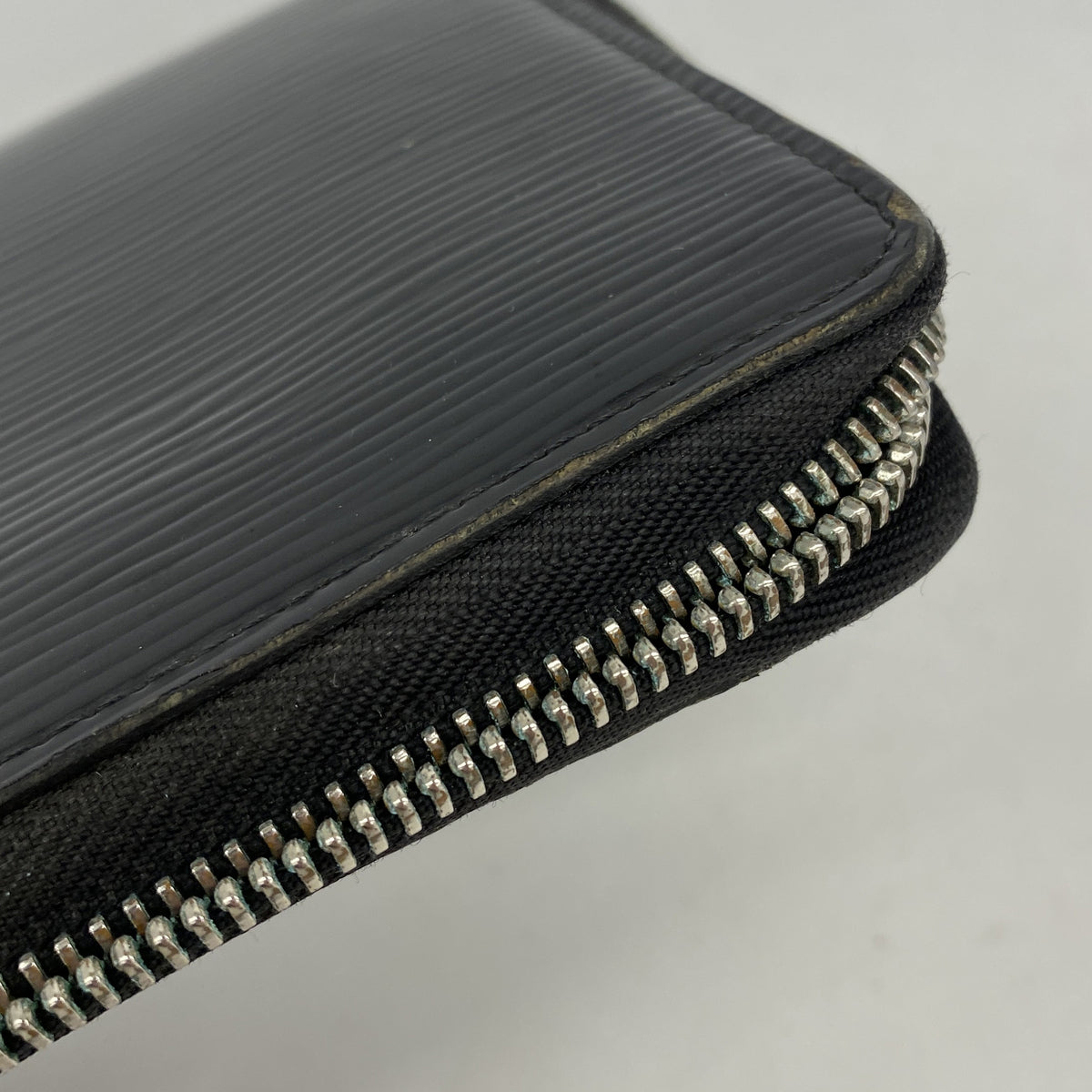【6ib1903】ルイヴィトン 長財布 エピエレクトリック ジッピーオーガナイザー M6385N ノワール【中古】メンズ