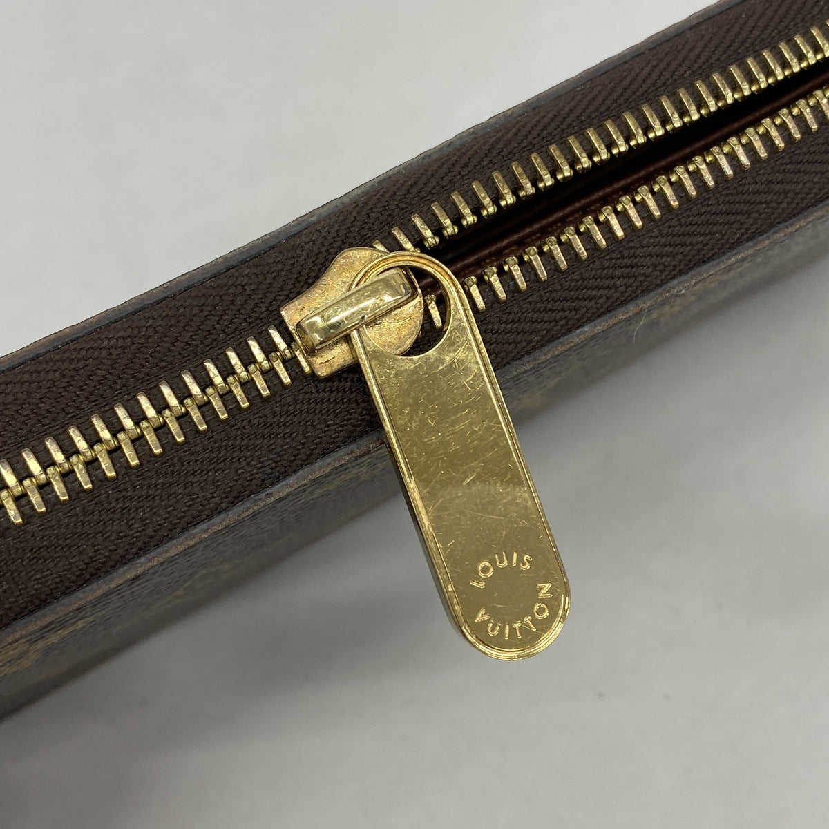 【6ib1904】ルイヴィトン 長財布 モノグラム ジッピーウォレット M42616 ブラウン【中古】メンズ レディース ユニセックス