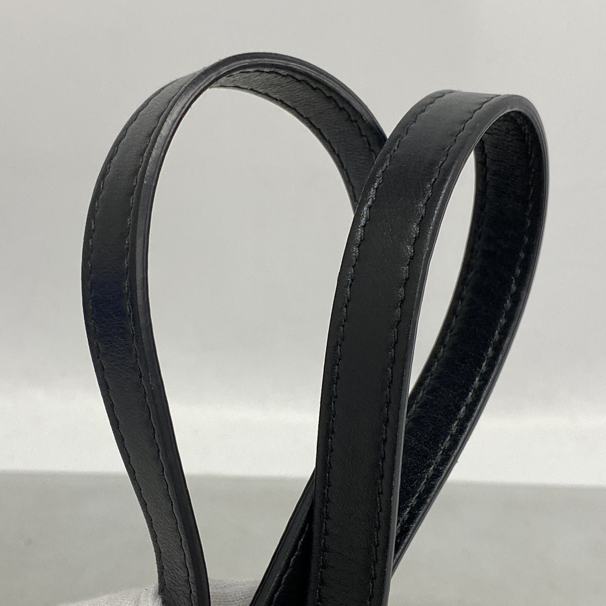 【6ib1917】グッチ ショルダーバッグ GGマーモント 447632 レザー ブラック ゴールド金具【中古】レディース