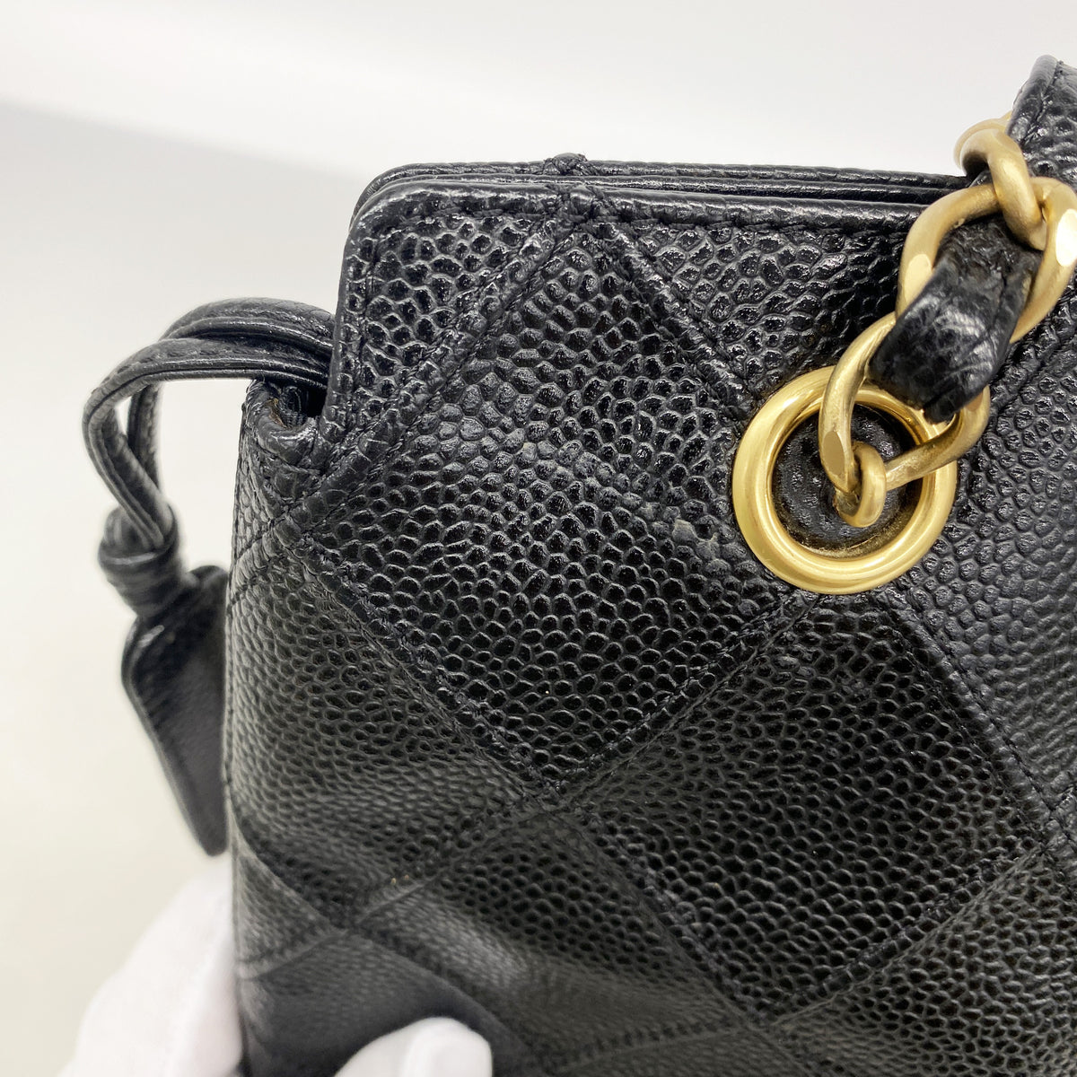 【6ib1952】シャネル ショルダーバッグ キャビアスキン ブラック ゴールド金具【中古】レディース