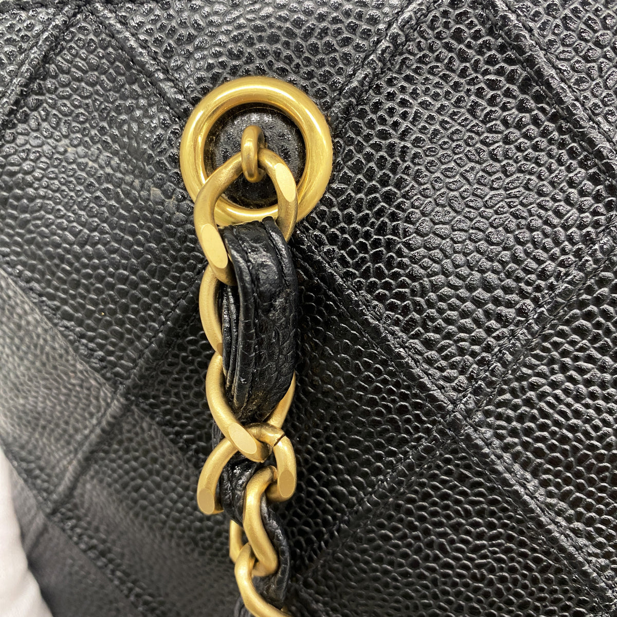 【6ib1952】シャネル ショルダーバッグ キャビアスキン ブラック ゴールド金具【中古】レディース