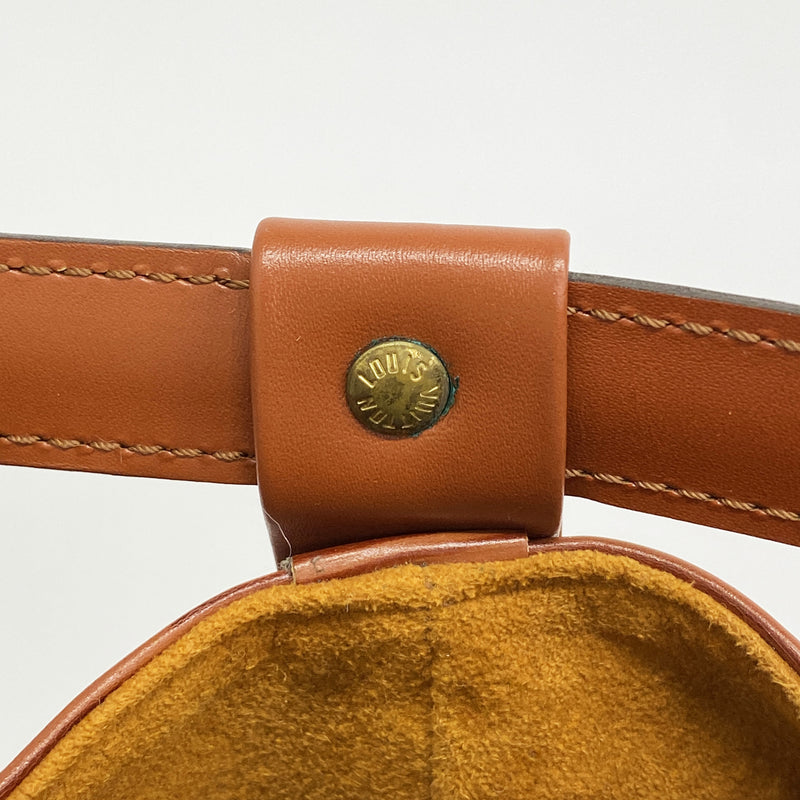 【6ib1969】ルイヴィトン ショルダーバッグ エピ ランドネPM M52353 ケニアブラウン【中古】レディース