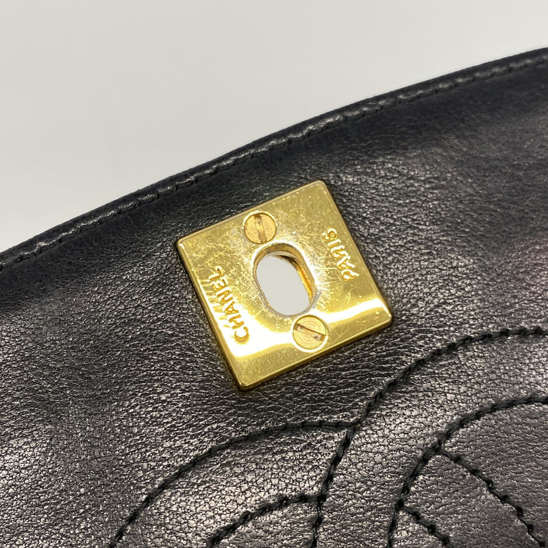 【6ib1997】シャネル ショルダーバッグ チェーンショルダー ハーフムーン ラムスキン ブラック ゴールド金具【中古】レディース