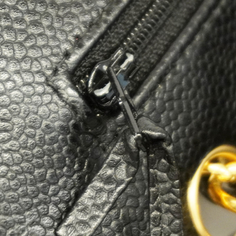 【6ib2063】シャネル ショルダーバッグ マトラッセ Wフラップ Wチェーン キャビアスキン ブラック ゴールド金具【中古】レディース
