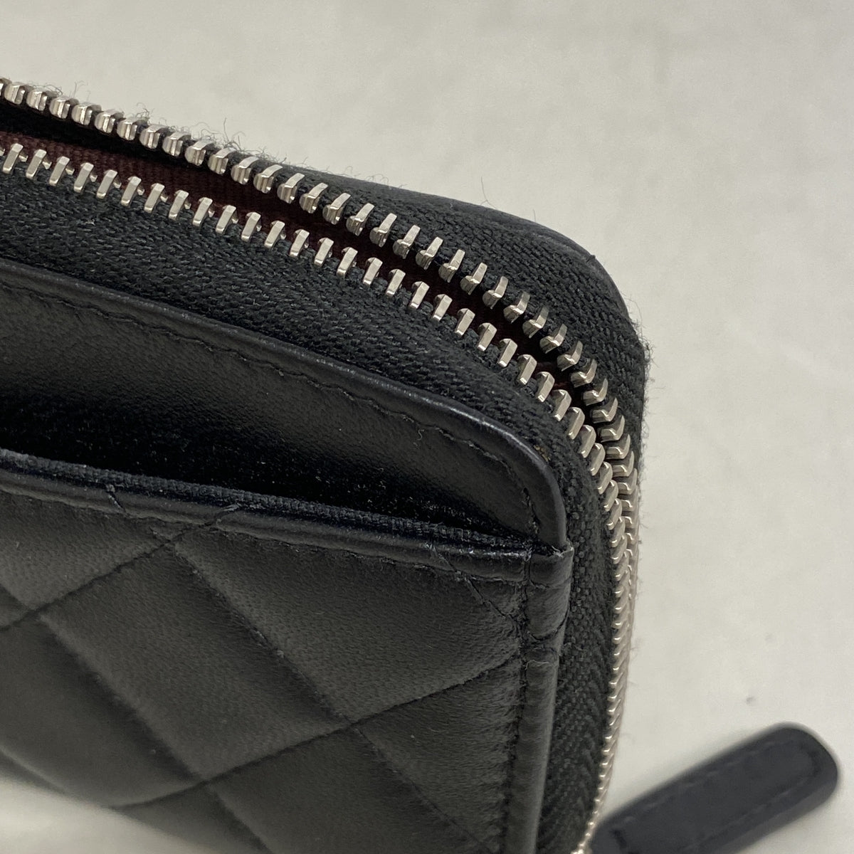 【6ib2078】シャネル コインケース マトラッセ ラムスキン ブラック シルバー金具【中古】レディース
