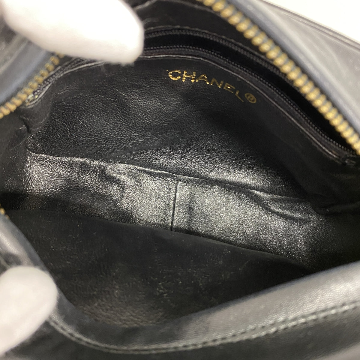 【6ib2124】シャネル ショルダーバッグ マトラッセ フリンジ付きチェーンショルダー ラムスキン ブラック ゴールド金具【中古】レディース