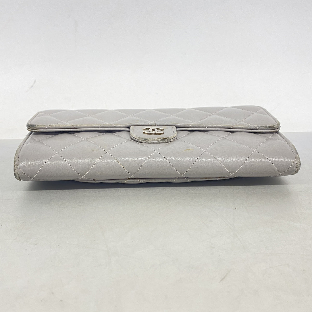 【6ib2167】シャネル 長財布 マトラッセ ラムスキン グレー シルバー金具【中古】レディース