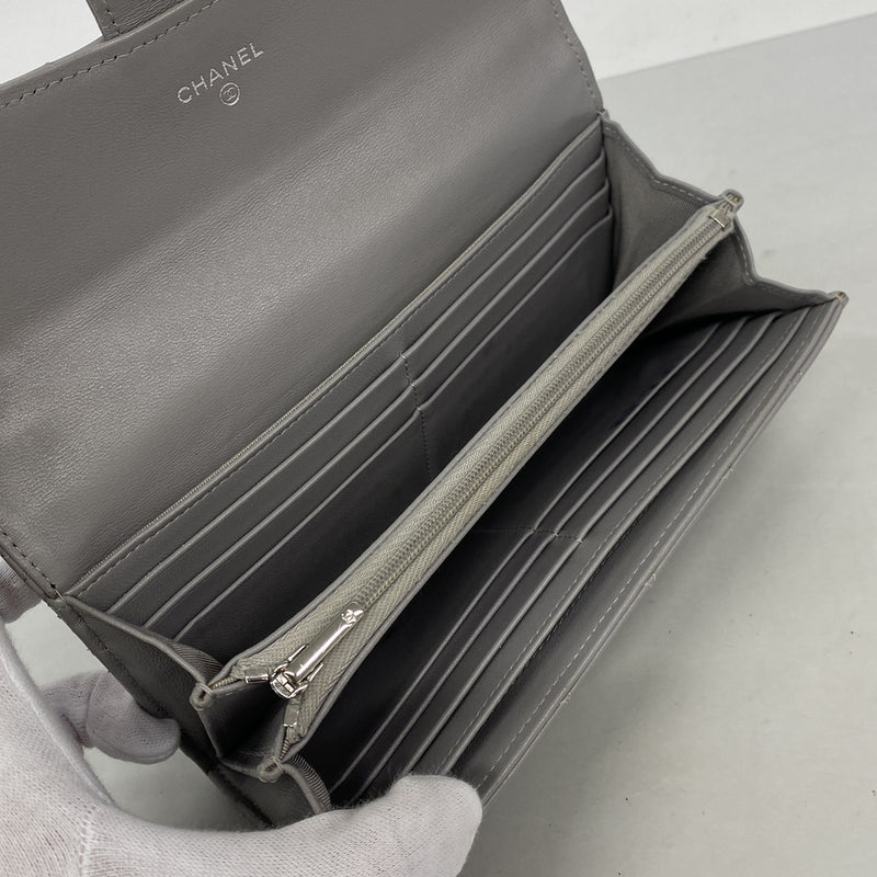 【6ib2167】シャネル 長財布 マトラッセ ラムスキン グレー シルバー金具【中古】レディース