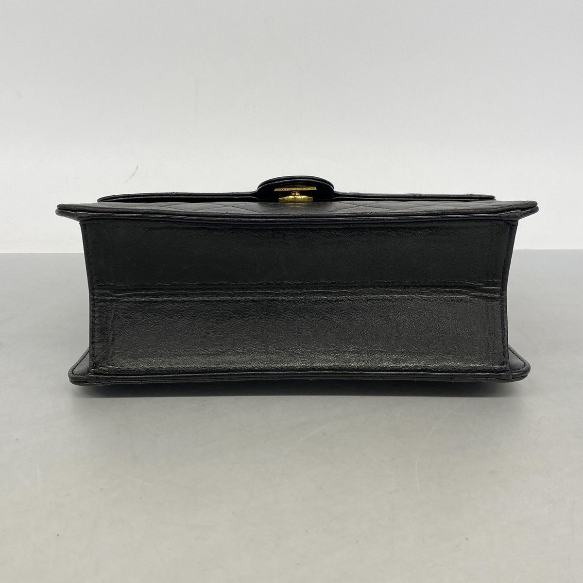 【6ib2213】シャネル ショルダーバッグ マトラッセ チェーンショルダー ラムスキン ブラック ゴールド金具【中古】レディース