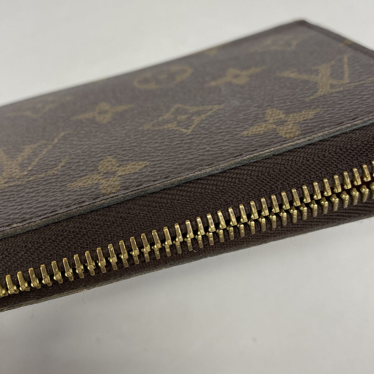 【6ib2220】ルイヴィトン 長財布 モノグラム ジッピーウォレット M41895 ブラウン フューシャ【中古】レディース