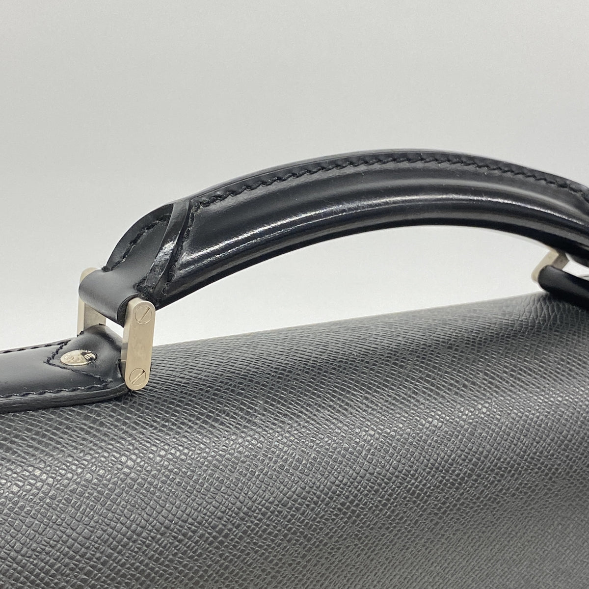 【6ib2232】ルイヴィトン ビジネスバッグ タイガ ロブスト1 M31052 アルドワーズ【中古】メンズ