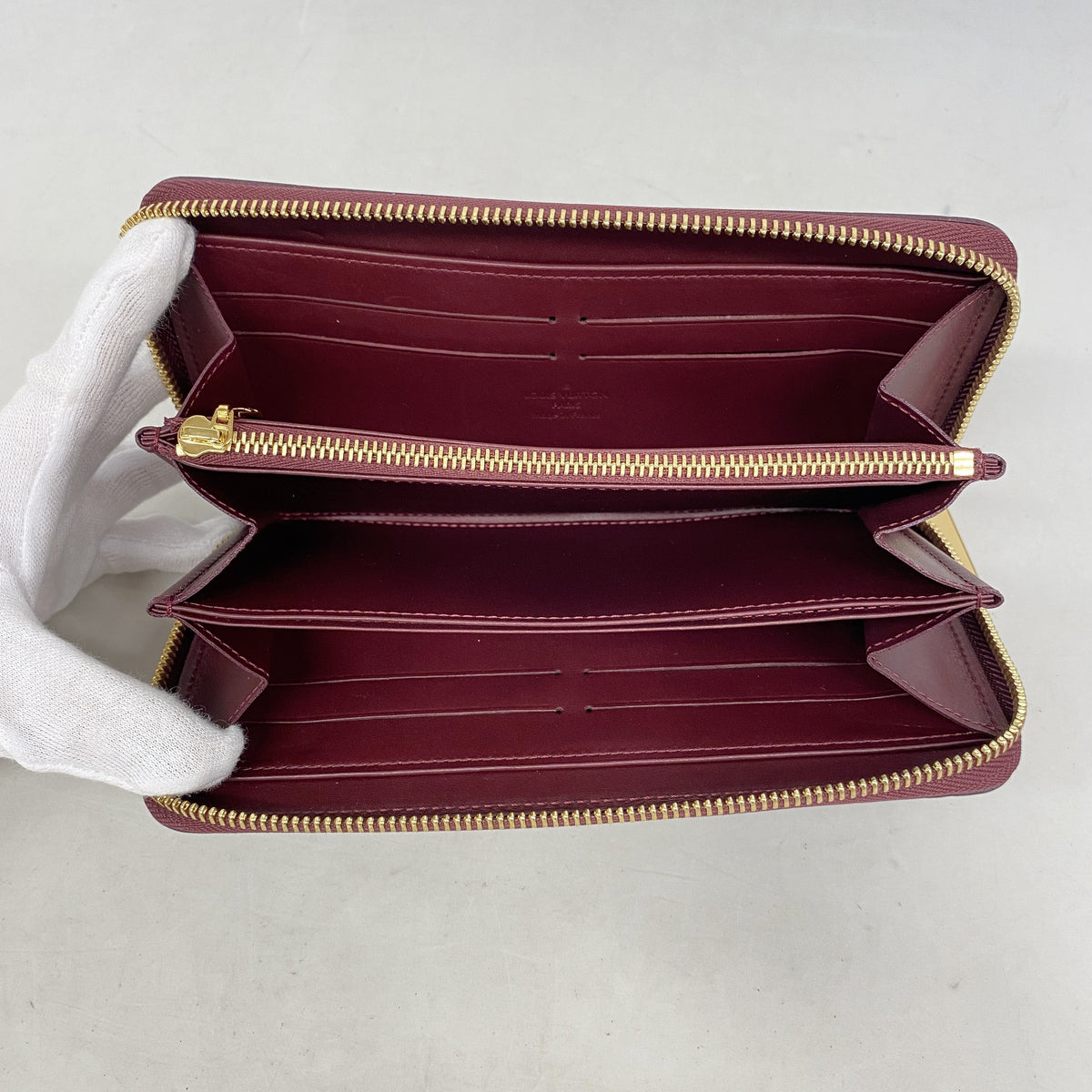 【6ib2246】ルイヴィトン 長財布 ヴェルニ ジッピーウォレット M90218 グリヨット【中古】レディース
