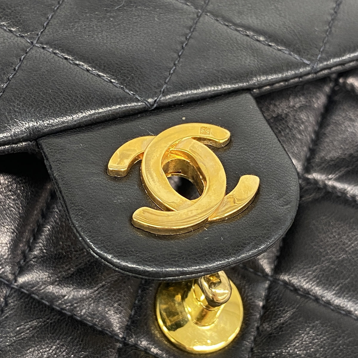 【6ib2250】シャネル ショルダーバッグ ミニマトラッセ チェーンショルダー ラムスキン ブラック ゴールド金具【中古】レディース