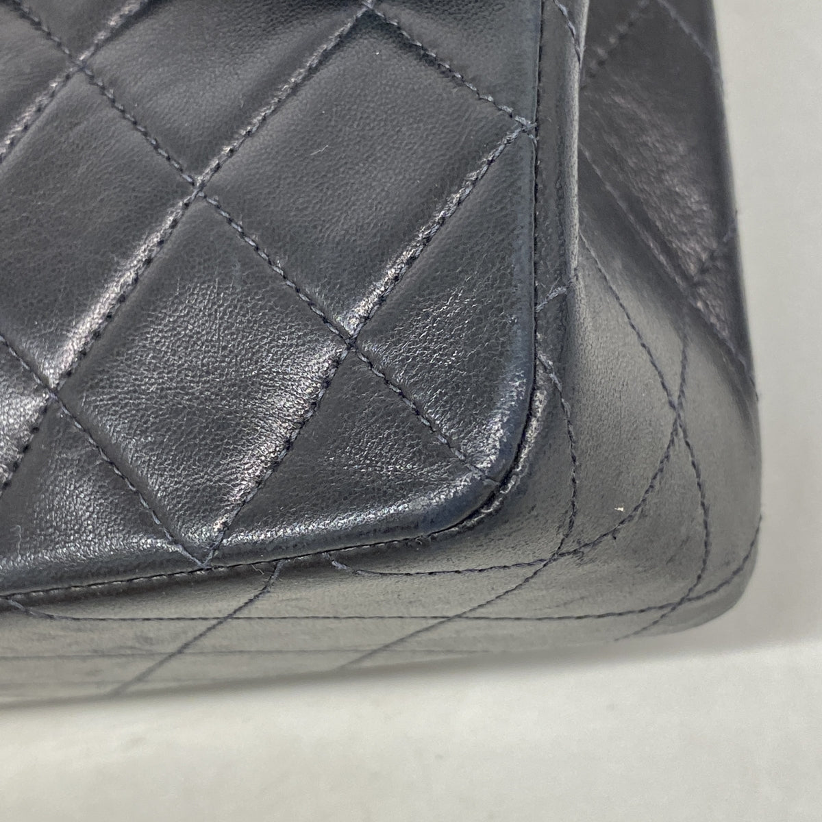 【6ib2250】シャネル ショルダーバッグ ミニマトラッセ チェーンショルダー ラムスキン ブラック ゴールド金具【中古】レディース