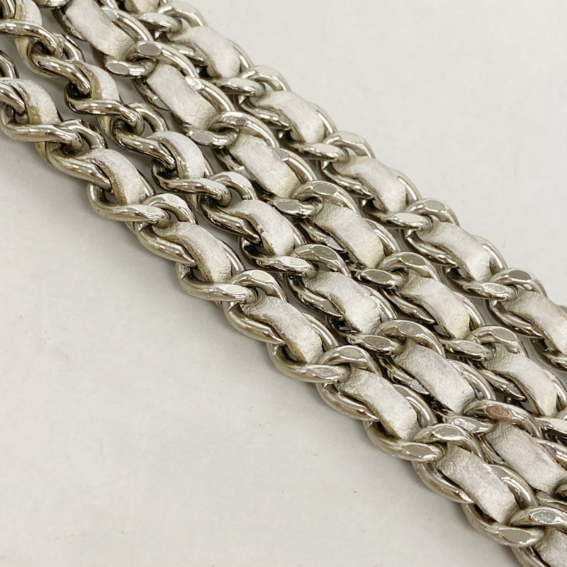 【6ib2265】シャネル ショルダーウォレット マトラッセ チェーンショルダー キャビアスキン ホワイト シルバー金具【中古】レディース