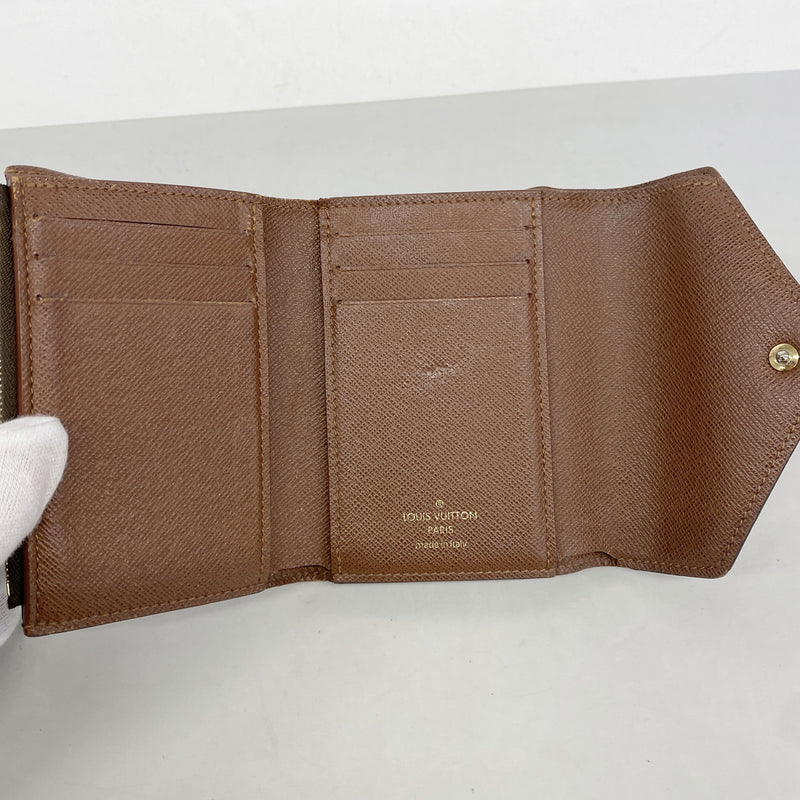 【6ib2289】ルイヴィトン 三つ折り財布 モノグラム ポルトフォイユヴィクトリーヌ M62472 ブラウン【中古】レディース
