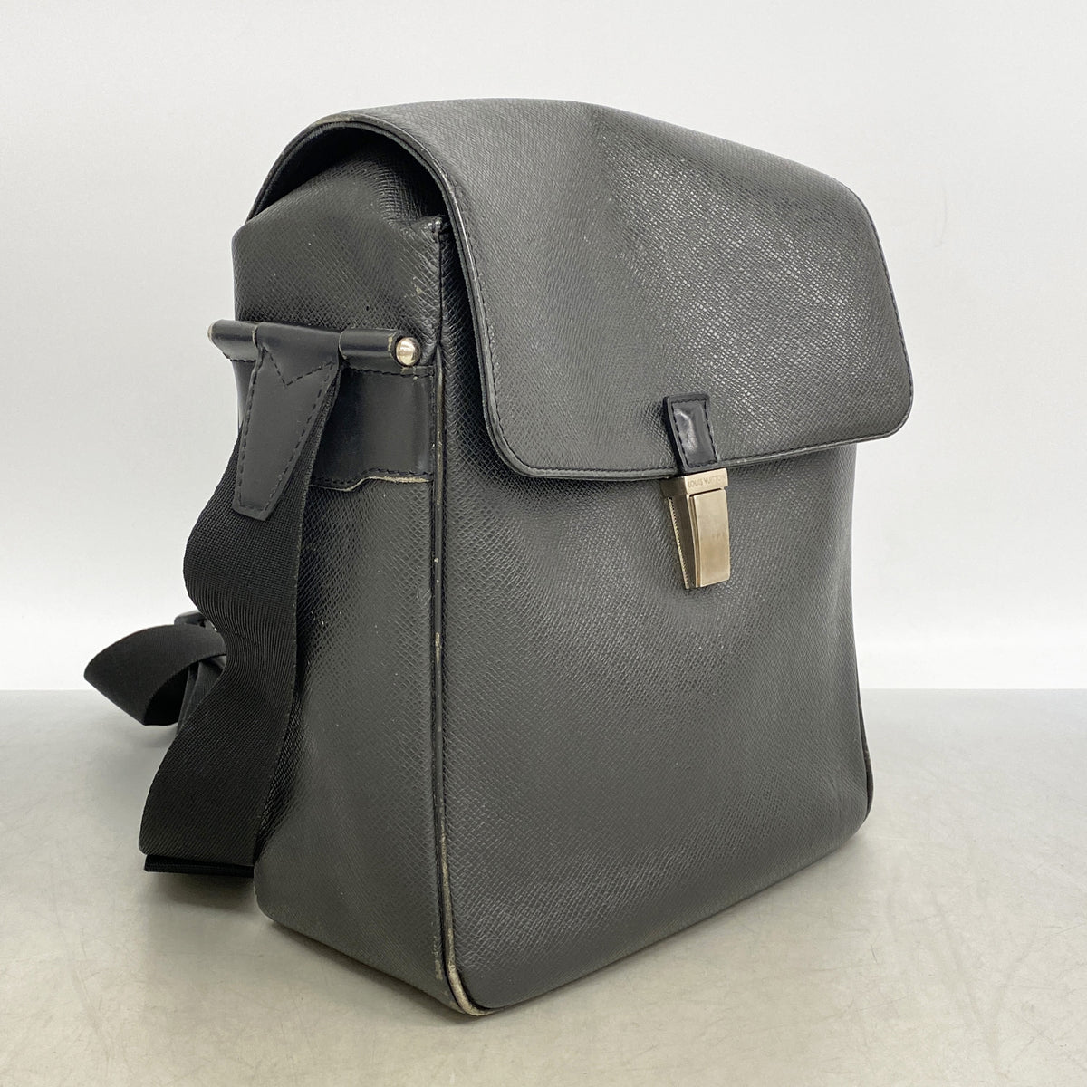 【6ib2294】ルイヴィトン ショルダーバッグ タイガ ヤランガ M30822 アルドワーズ【中古】メンズ