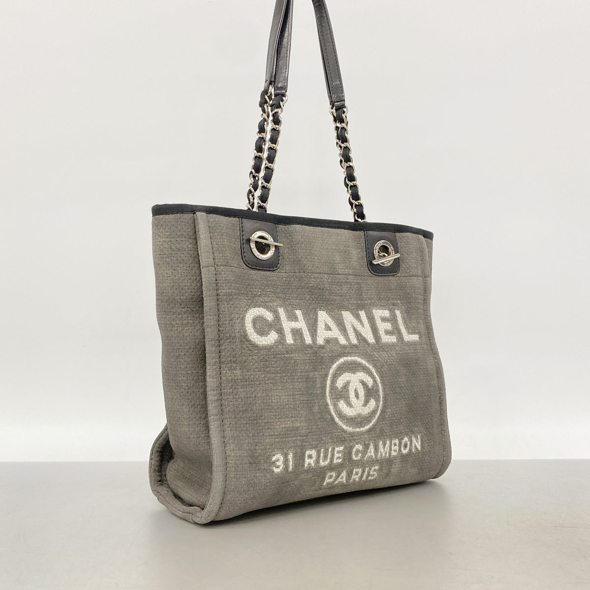 【6ib2305】シャネル チェーントート ドーヴィル キャンバス グレー シルバー金具【中古】レディース