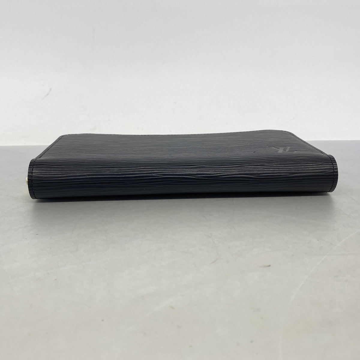 【6ib2335】ルイヴィトン 長財布 エピ ジッピーウォレット M61857 ノワール【中古】メンズ レディース ユニセックス