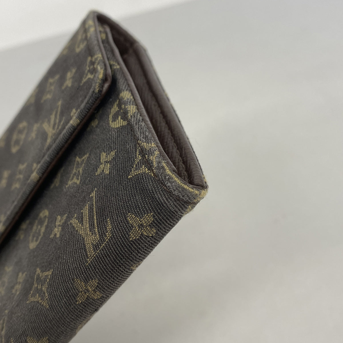 【6ib2413】ルイヴィトン 長財布 モノグラム・ミニラン ポルトフォイユサラ M95234 エベヌ【中古】レディース