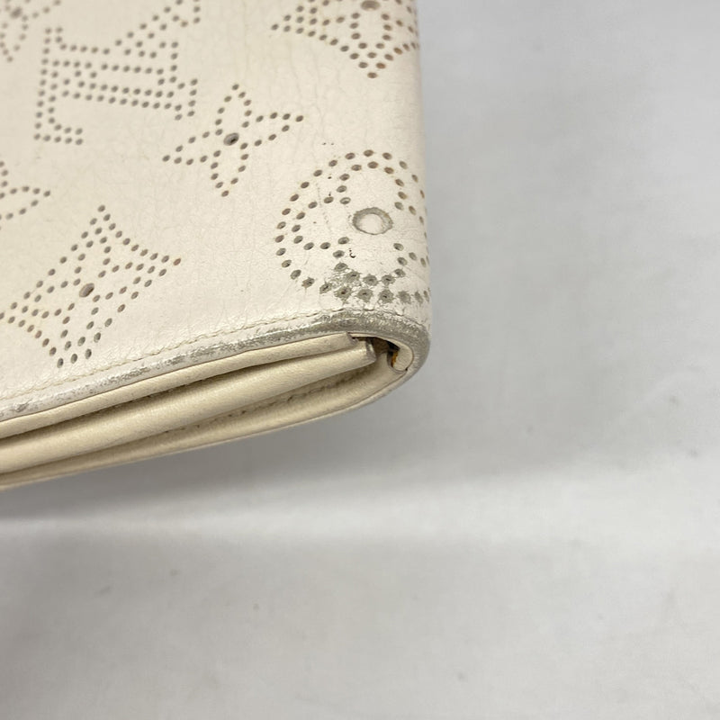 【6ib2414】ルイヴィトン 長財布 マヒナ ポルトフォイユイリス M58094 サーブル 【中古】レディース