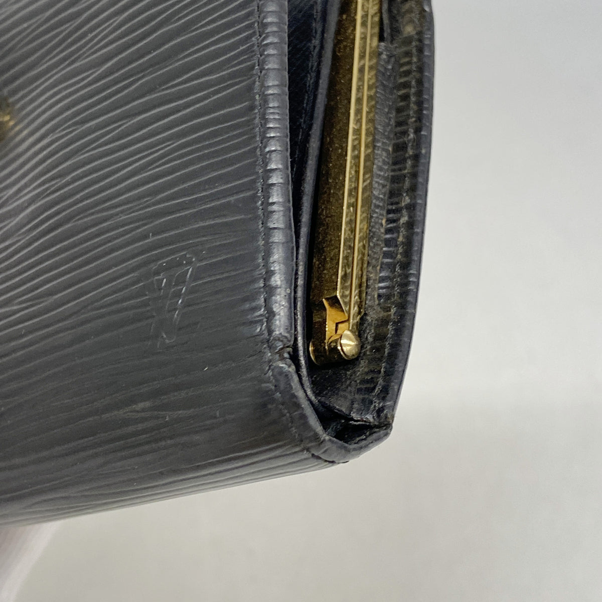 【6ib2465】ルイヴィトン 財布 エピ ポルトモネビエヴィエノワ M63242 ノワール【中古】レディース