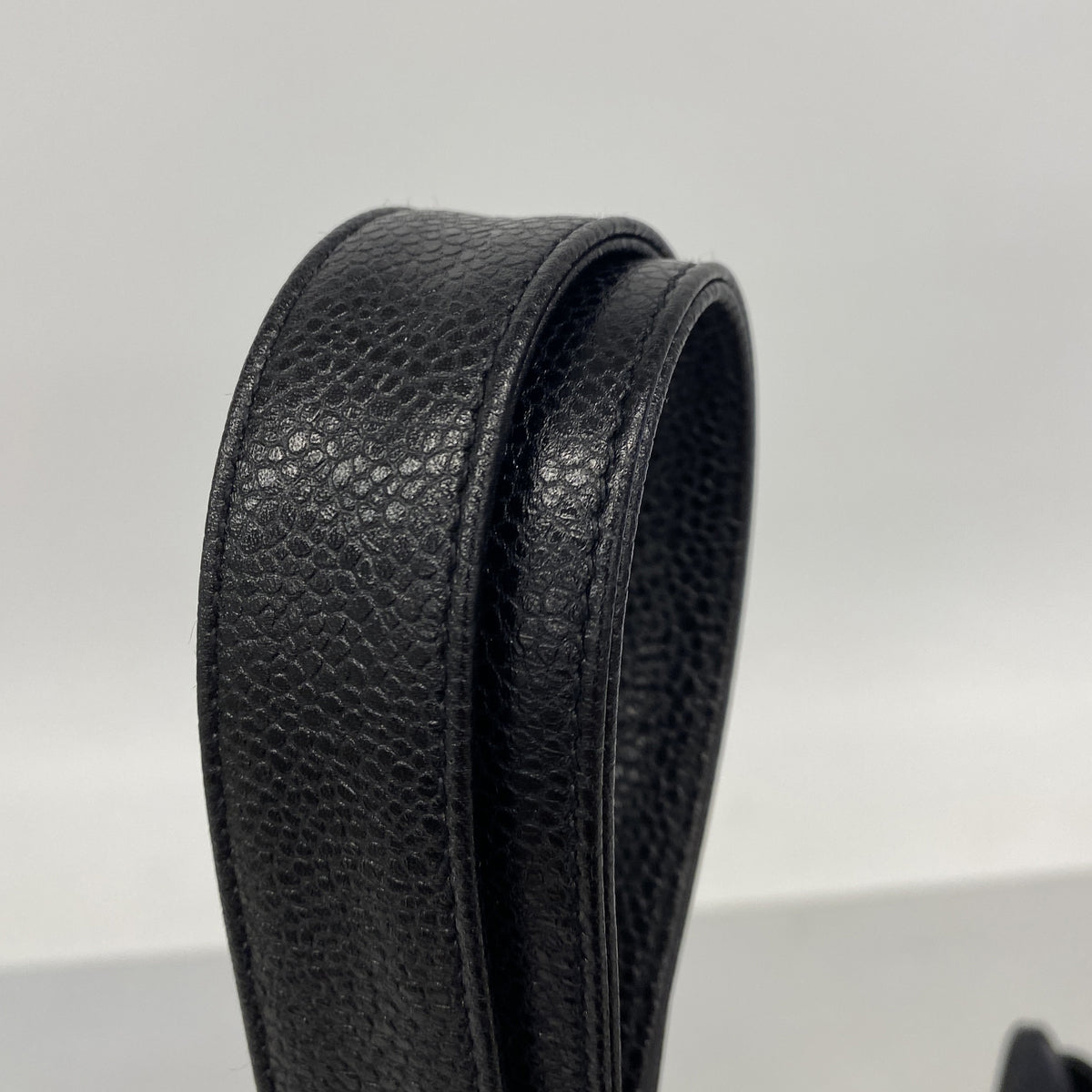 【6ib2486】シャネル ショルダーバッグ チェーンショルダー トリプルココ キャビアスキン ブラック ゴールド金具【中古】レディース