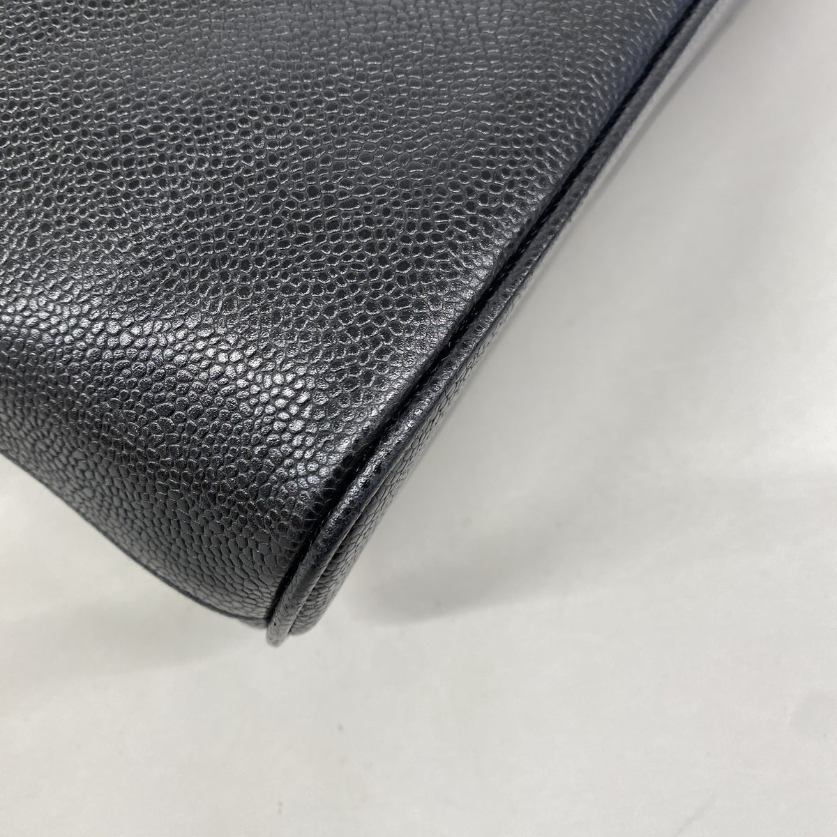 【6ib2487】シャネル ショルダーバッグ キャビアスキン ブラック ゴールド金具【中古】レディース