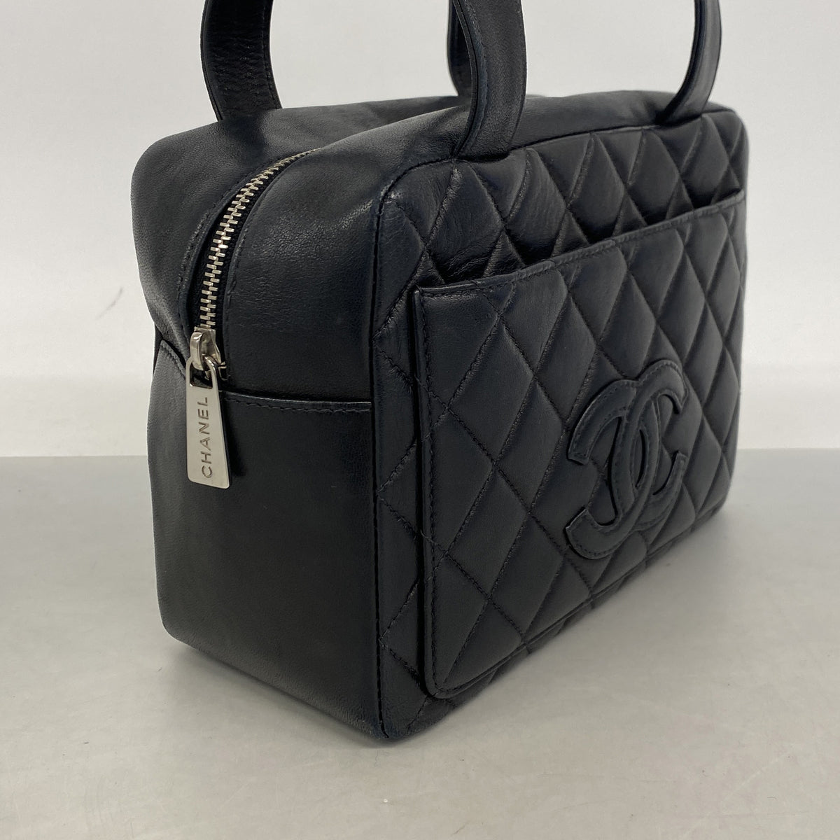 【6ib2497】シャネル ハンドバッグ マトラッセ ラムスキン ブラック シルバー金具【中古】レディース
