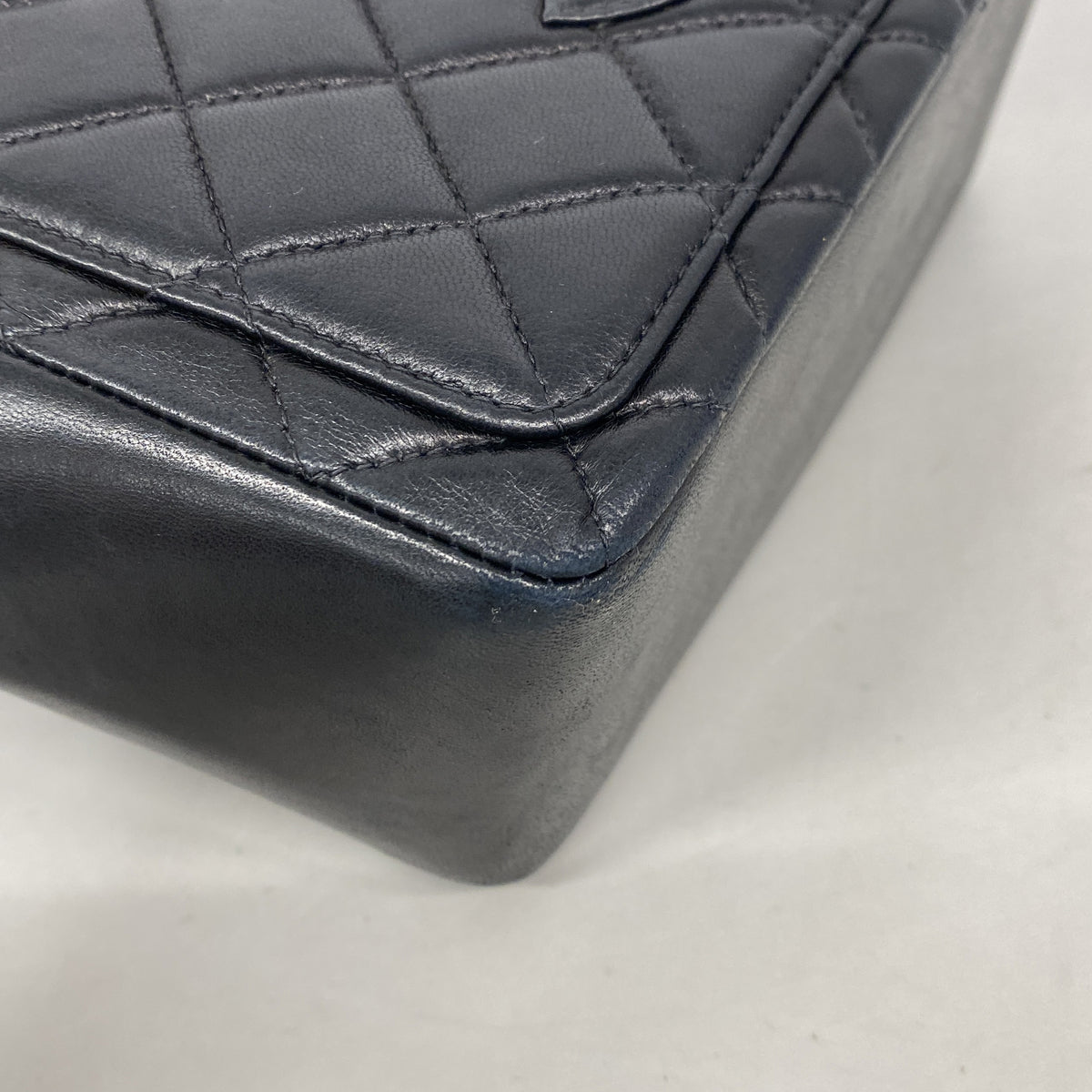 【6ib2497】シャネル ハンドバッグ マトラッセ ラムスキン ブラック シルバー金具【中古】レディース